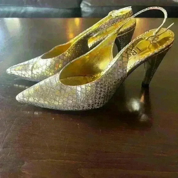 J Renee’ slingback pump. Snake embossed  8. Excellent condition . Gold/lavender - Picture 10 of 16